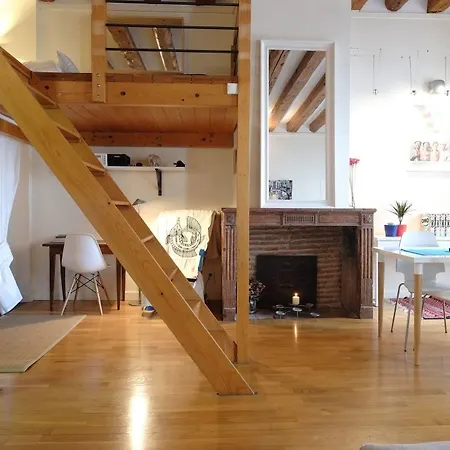 Riva Lofts And Suites Hotel 2*