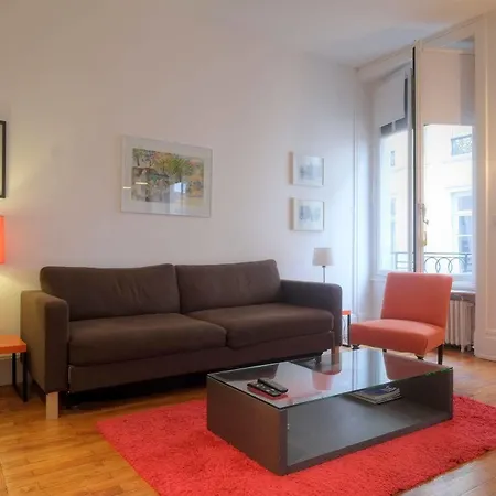 Riva Lofts And Suites Hotel 2*